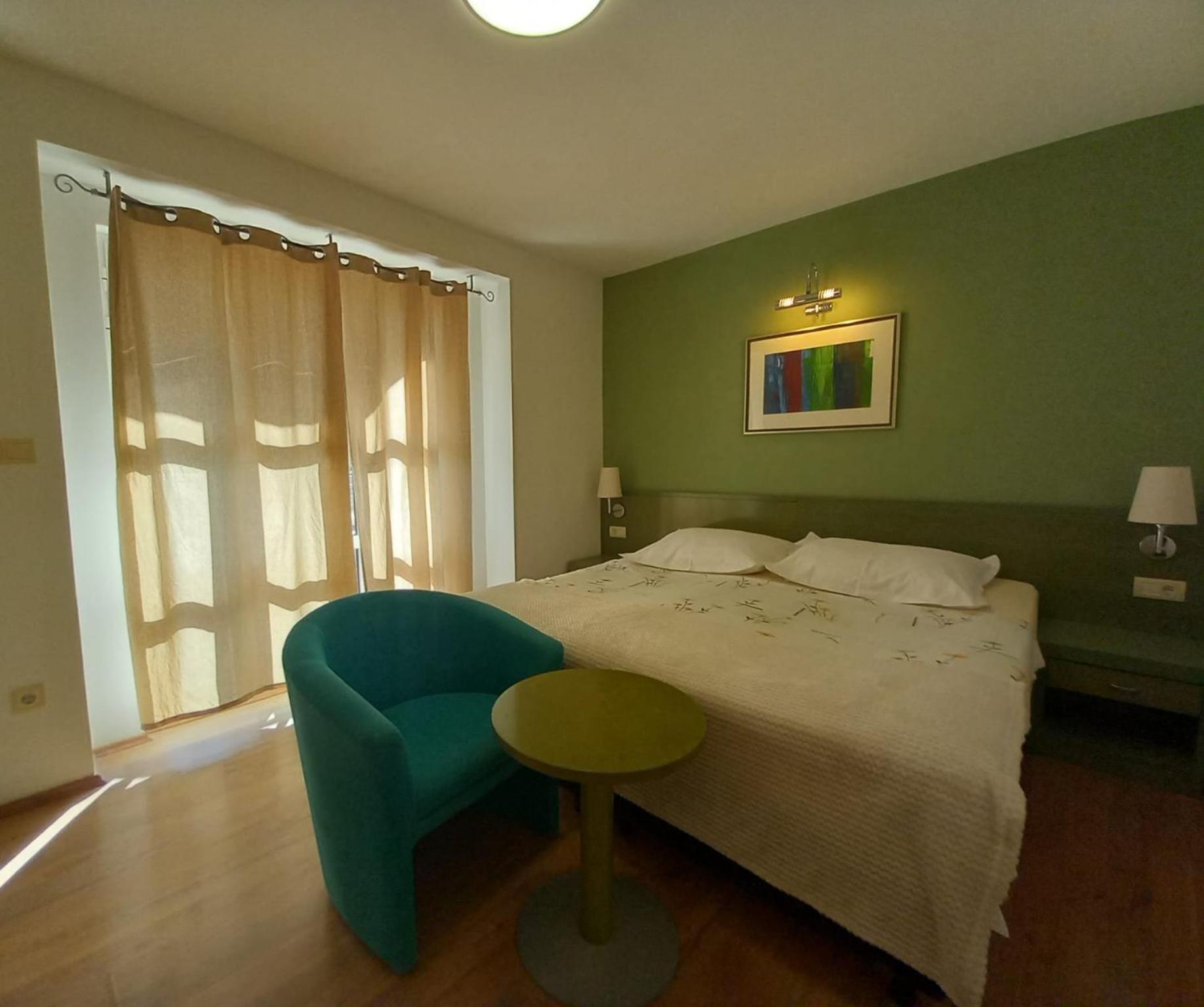 מאקרסקה Apartmani Mistral חדר תמונה